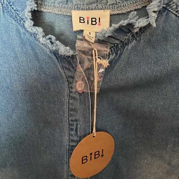 ANAHI SHOULDER RUFFLE DETAILED DENIM SHIRT - Picture 5 of 6